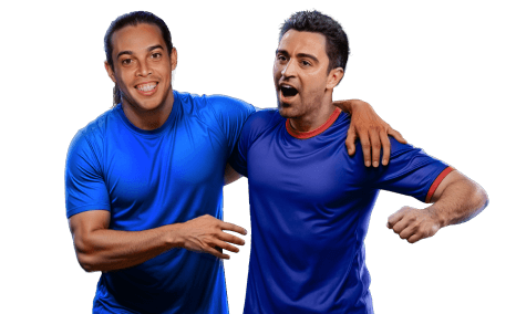 Dos futbolistas celebrando un gol, representando la función de Pago Anticipado